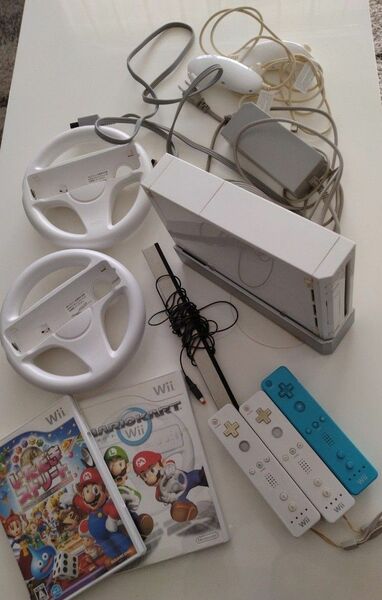 Wii 本体　ニンテンドー マリオカート ヌンチャク ゲーム ハンドル ソフト　まとめ売り　いただきストリート