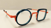 ○□メガネ　丸四角メガネ　XIT EYEWEAR　C100　015　Flashy Tangerine & Turquoise Blue　ステンレス/アセテート_画像2