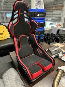 RECARO PODIUM CF ドイツレカロ　カーボン　アルカンターラ　シート赤黒