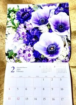 送料無料　２冊　2024年お花のカレンダー 壁掛け　毎年大好評のポケット付き　エフエムジー＆ミッション　エイボン_画像4