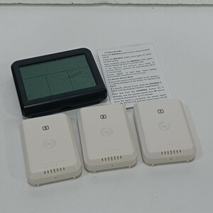 ORIA デジタル温湿度計 外気温度計 ワイヤレス 温度湿度計 室内 室外 三つセンサー 高精度 LCD大画面 黒 y1101-1