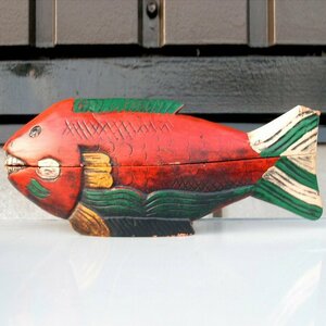 Art hand Auction Wooden / Ornament / Fish / Accessory case / No.171014-27 / Packing size 60, handmade works, interior, miscellaneous goods, ornament, object