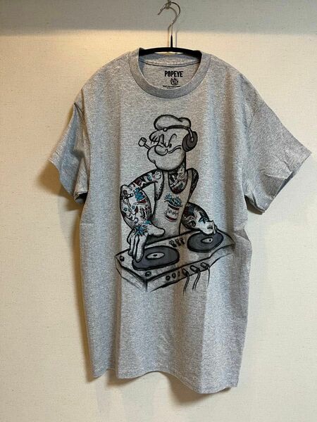 新品未使用 POPEYE ポパイ DJ Tシャツ US メンズM ライトグレー ハワイ土産