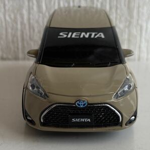 トヨタ シエンタ ベージュ カラーサンプル プルバックカー TOYOTA SIENTAの画像4