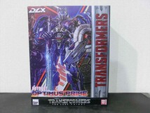 【KM13-19】【100サイズ】THREEZERO/トランスフォーマー 最後の騎士王/DLX オプティマスプライム フィギュア/※汚れ・外箱傷み有_画像1