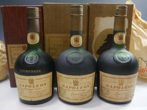 ◆古酒【COURVOISIER】NAPOLEON COGNAC 計3本 700ml 40% 未開栓 クルボアジェ ナポレオン コニャック 