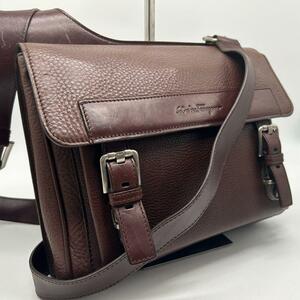 1円◆希少◆美品 サルヴァトーレフェラガモ FERRAGAMO ショルダーバッグ メッセンジャーバッグ ボディ ビジネス メンズ レザー 本革 鞄 茶