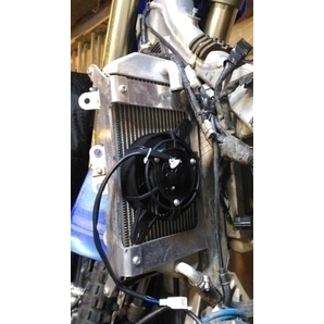 《送料520円》 新品 汎用 ラジエータファン 電動ファン 12V エンデューロ オフロード KTM EXC-F BETA YZ WR CRF KX ハスクバーナの画像3