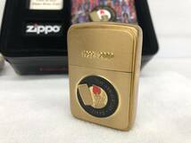 未着火/長期保管品 ZIPPO 70Th Anniversary・1932-2002 Friends For A Lifetime 現状品扱い 本文にて ①円スタート送料無料_画像3