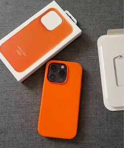 純正互換品　MagSafe対応　レザーケース　iPhone12mini オレンジ