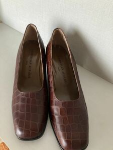 クリスチャンオジャール パリ Christian Aujard Paris 24cm 茶色パンプス