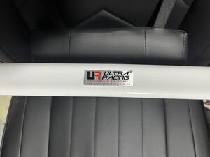 R171 Ultra Racing フロントタワーバー メルセデスベンツ SLK200に使用 おまけ付き S/N 503868