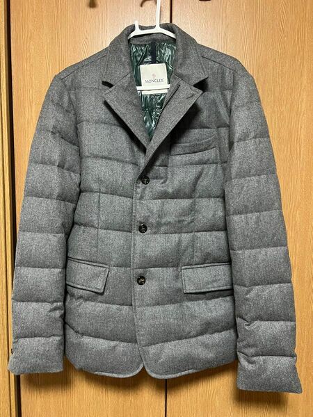 モンクレール NORME AFNOR MONCLER G32-003 NORME CEN サイズ4 ダウン ジャケット 灰色