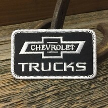 送料無料 シボレー トラック ボウタイロゴ ワッペン ◆ アメ車 CHEVROLET TRUCKS アイロン接着対応 黒地 CAWP074_画像1