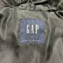 BB1 @ 良品 / 保温性抜群 '人気モデル' GAP ギャップ 高品質 フード付き ジップアップ 中綿 ダウンジャケット M メンズ 上着 アウター _画像6