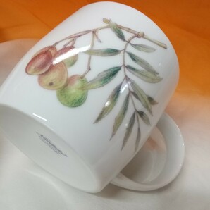 g_t Q844 Noritakeノリタケ fine porcelainファインポーセーレン マグカップ/取り皿 3点 フルーツ柄 洋食器 made in Malaysiaの画像3