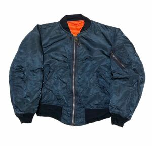 9964 USA製 90'S《ALPHA INDUSTRIES アルファ》フルジップ 中綿入 MA-1 MA1 フライトジャケット ネイビー M