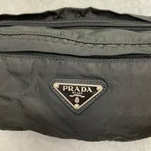 1円〜 美品 PRADA プラダ 三角ロゴプレート ナイロン ボディバッグ ウエストポーチ ウエストバッグ ブラック×シルバー金具 黒_画像5