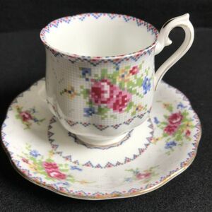 6P168 ROYAL ALBERT プチポワン カップ＆ソーサー 【商品説明必読】ロイヤルアルバート 洋食器 ティーカップ 食器 陶器 陶磁器 1000-