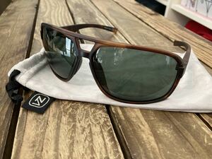 【中古美品】vonzipper decco tortoiseカラー　使用少　サングラス　イタリア製　おまけつき