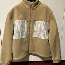 美品 ナイキ NIKE ACG マイクロフリースジャケット S ベージュ_画像1