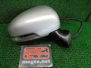 2ED6136DC5 ) トヨタ プリウス ZVW30 純正ウィンカー付き電格サイドドアミラー右