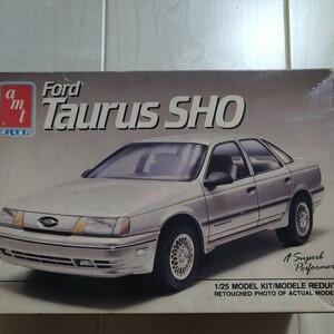 AMT1/25 Ford TaurasSHO フォード　トーラスSHO プラモデル　車　