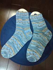 手編み靴下。 オパール ソックヤーン。男女兼用でも。