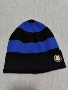 ☆美品☆【INTER】インテル ニット帽 ボーダー 黒×青 サッカー フットサル ゴルフウェア ファッション スポーツ 帽子 防寒