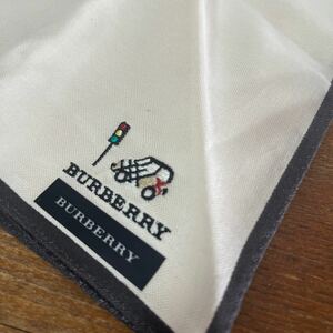 BURBERRY ■車刺繍ハンカチ大判♪新品保管品