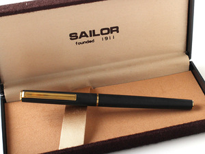 N14412 美品 SAILOR セーラー ボールペン マットブラック×ゴールド 黒×金 ケース付き 筆記具 文房具
