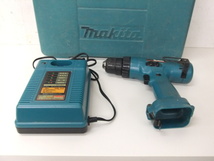 【makita】マキタ 充電式ドライバドリル 本体＆充電器のみ バッテリーなし ジャンク扱い 1円スタート_画像1