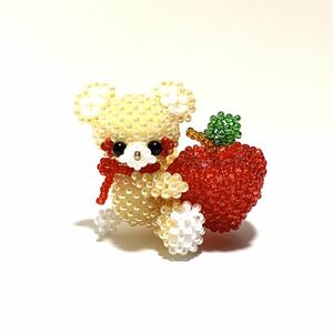 くまちゃんとりんご　ビーズドール　ビーズ細工　Amigurumi handmade bead doll ハンドメイド　　あみぐるみ　bear & apple