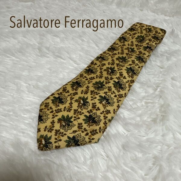 Salvatore Ferragamo ネクタイ 動物柄 総柄