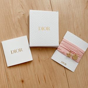 Dior 非売品ノベルティ クリスチャンディオールチャームブレスレット　ピンク　星　 スター アクセサリー