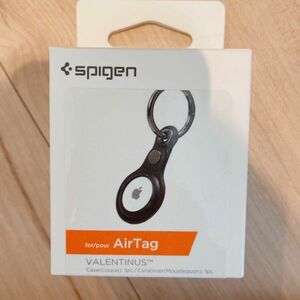 Spigen AirTag ケース レザー キーホルダー カバー カラビナ付き スリム 軽量 紛失防止 AirTag