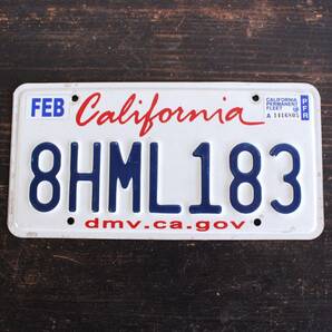 【クリックポスト 送料無料】* カリフォルニア ナンバープレート 2013年以降 ライセンスプレート カープレート CALIFORNIA 「8HML183」 208の画像1