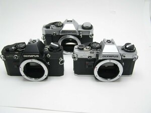 ★ハローカメラ★8268 OLYMPUS OM-10と20 (シルバ－2台：ブラック1台） 動作品、現状、要清掃　要修理　ジャンク　1円スタ－ト