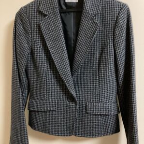 a.v.v ジャケット