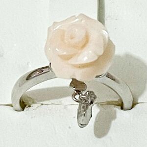 未使用 サンリオ ハローキティ 顔形チャーム付き 珊瑚のバラ リング 9号 ケース入り 2006 フェイス型 薔薇 指輪