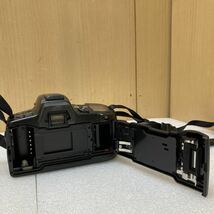 YK7951 カメラ3台まとめ　Canon EOS 650／Minolta α303si／OLYMPUS OM707 ジャンク品　0111_画像9