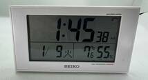 ☆美品　セイコー クロック 置き時計 目覚まし時計 電波 デジタル カレンダー 快適度 温度湿度表示 白パール BC402W_画像1