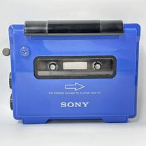 【1R1】1円スタート SONY SPORTS WALKMAN WM-F5 ソニー スポーツウォークマン カセットプレーヤー_画像2