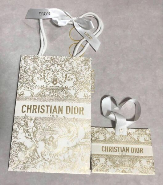 ディオール　ショッパー　ホリデー限定　 紙袋 ショップ袋 Dior ギフトボックス