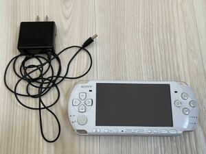 【ジャンク品/バッテリー無し】PSP-3000 本体 動作未確認 ホワイト 非純正充電ケーブル付 SONY ソニー プレイステーションポータブル