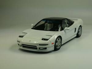 タミヤ 1/24 ホンダ NSX アキュラ仕様 完成品