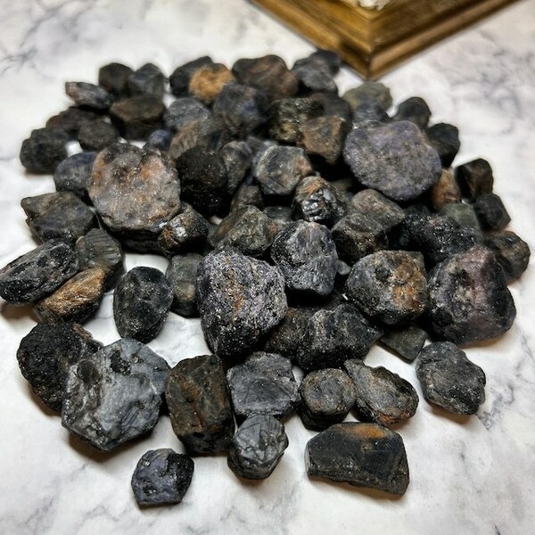 【RE8113】 サファイアコランダム まとめ売り 天然石 鉱物 パワーストーン 原石 研磨