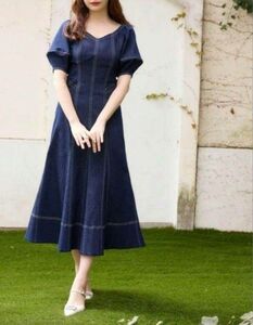 新品 Herlipto Imperia Volume Sleeve Dress