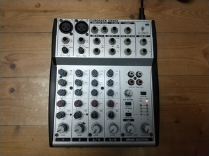 BEHRINGER EURORACK UB802 本体のみ 動作確認済