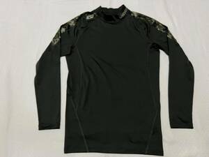 94　アンダーアーマー　UNDER ARMOUR １３６８９６３　XL　コールドギア アーマー モック ノベルティ　